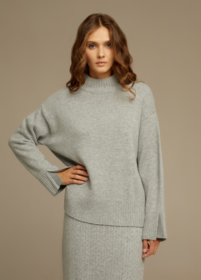ДЖЕМПЕР СВІТЛО-СІРИЙ із вовни ягняти 4076