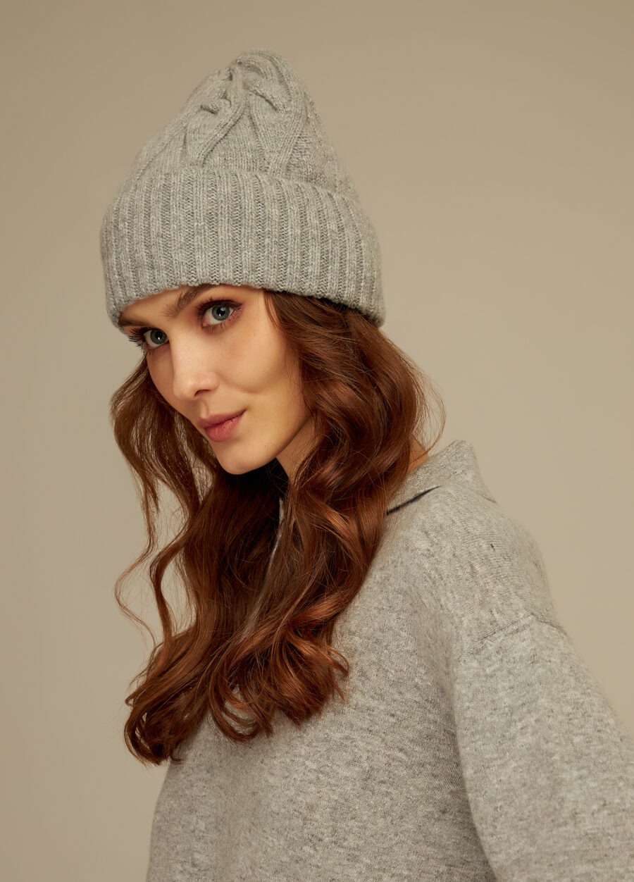 ШАПКА СВІТЛО-СІРА тепла в’язана з вовни ягняти 4141-Осінь-Зима_Аксесуари_3