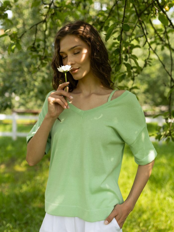 ДЖЕМПЕР САЛАТОВИЙ із 100% бавовни та V-подібним вирізом 5067