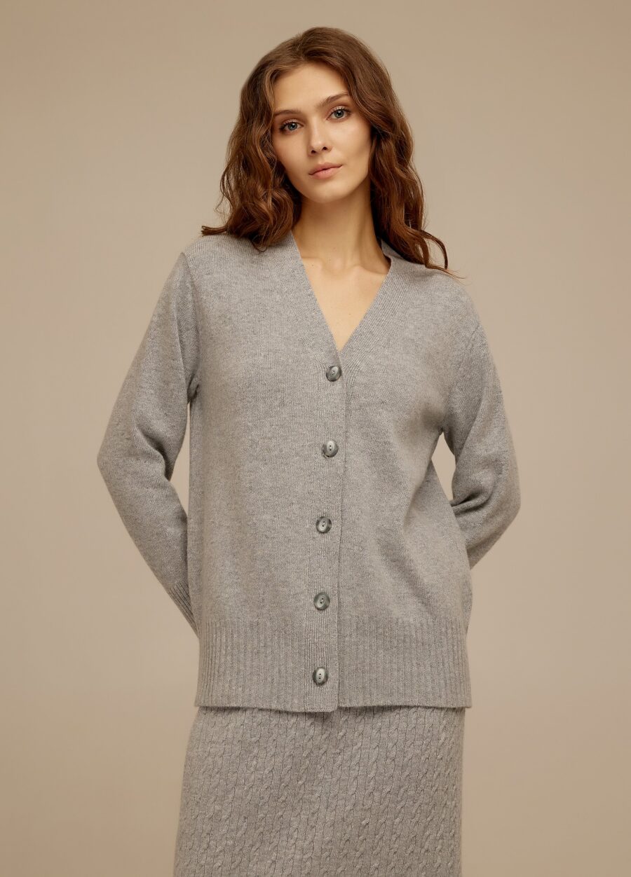 КАРДИГАН СВІТЛО-СІРИЙ на гудзиках із вовною ягняти 4086-Осінь-Зима_Одяг_4