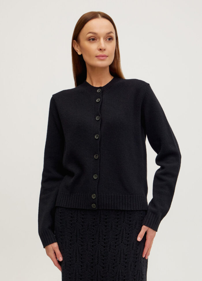 Жіночий базовий чорний в’язаний жакет кардиган на ґудзиках 5106