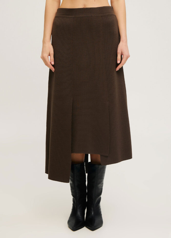 СПІДНИЦЯ КОРИЧНЕВА міді з напіввовни 5096
