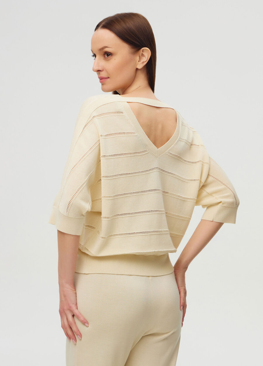 ДЖЕМПЕР КРЕМОВИЙ з V-подібним вирізом на спині 6012-Колекції_Одяг_2