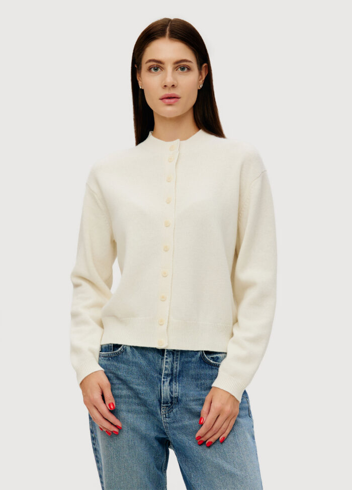 JACKET MILK-COLORED lambswool button-front 6071